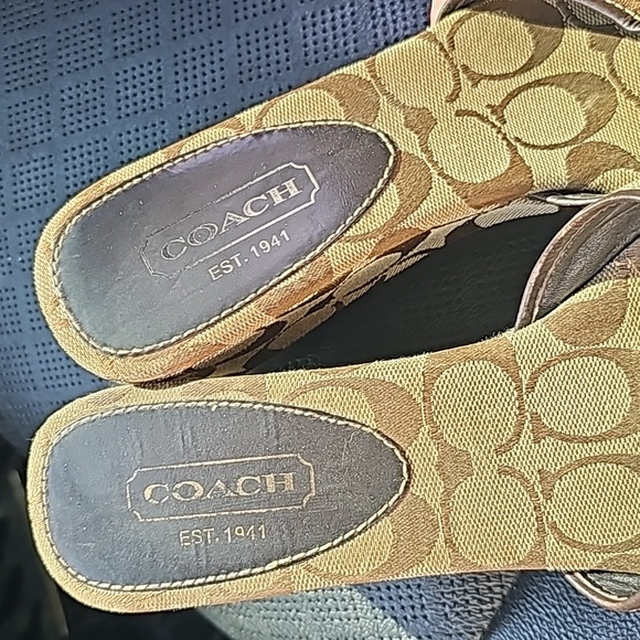 Coach wedges size 8 - Picture 3 of 6